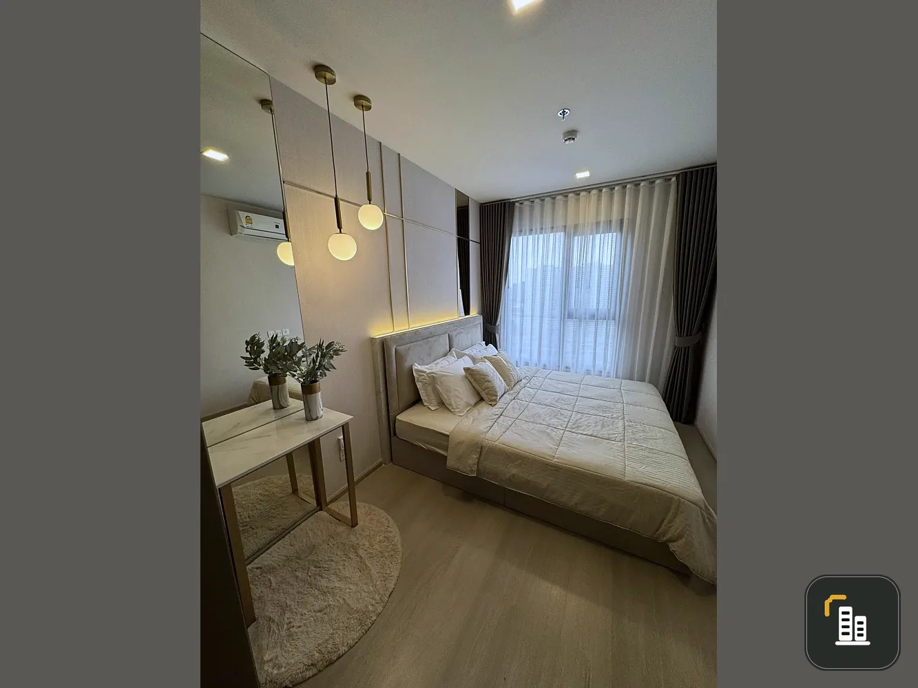 For rent: Life Phahonyothin-Lat Phrao, 24th floor room, very high, view of Dan Neramit, north side, decorated in a stylish way, must book like this.