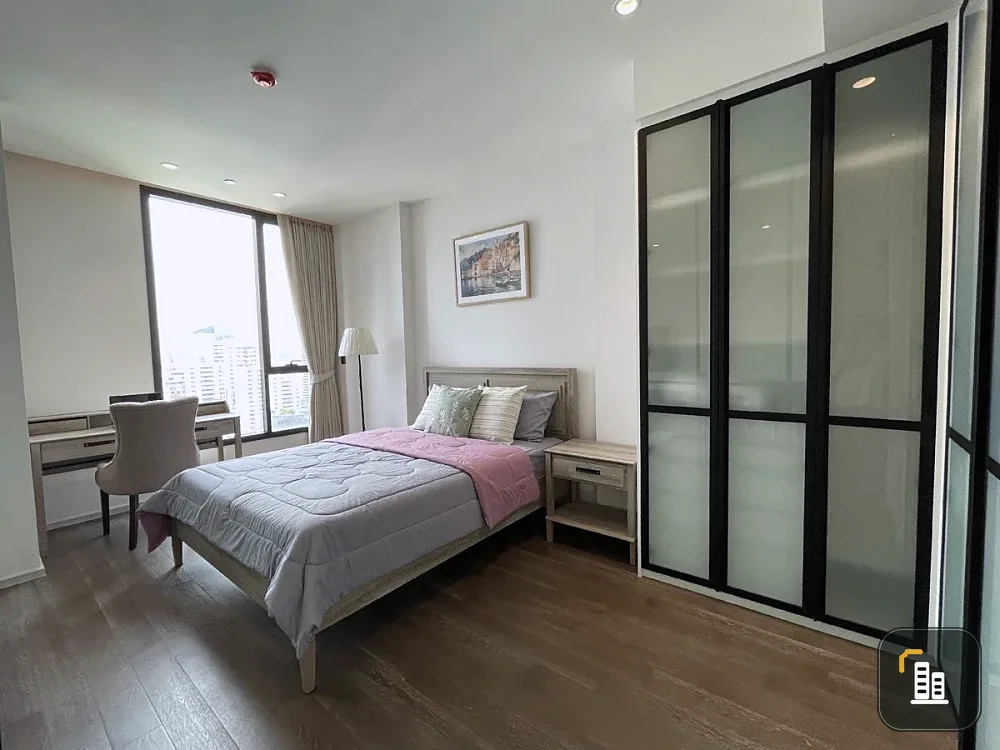 For rent!! Condo Muniq Sukhumvit 23, 20th floor, open view, beautiful room, fully furnished, convenient transportation, don't miss it!!
