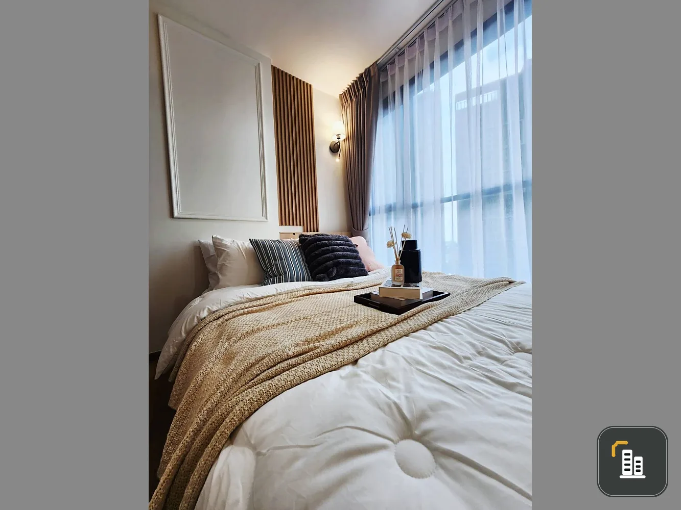 For sale: The Base Rama 9–Ramkhamhaeng, separate rooms, ready to move in. Interested in owning one? Hurry and reserve now.
