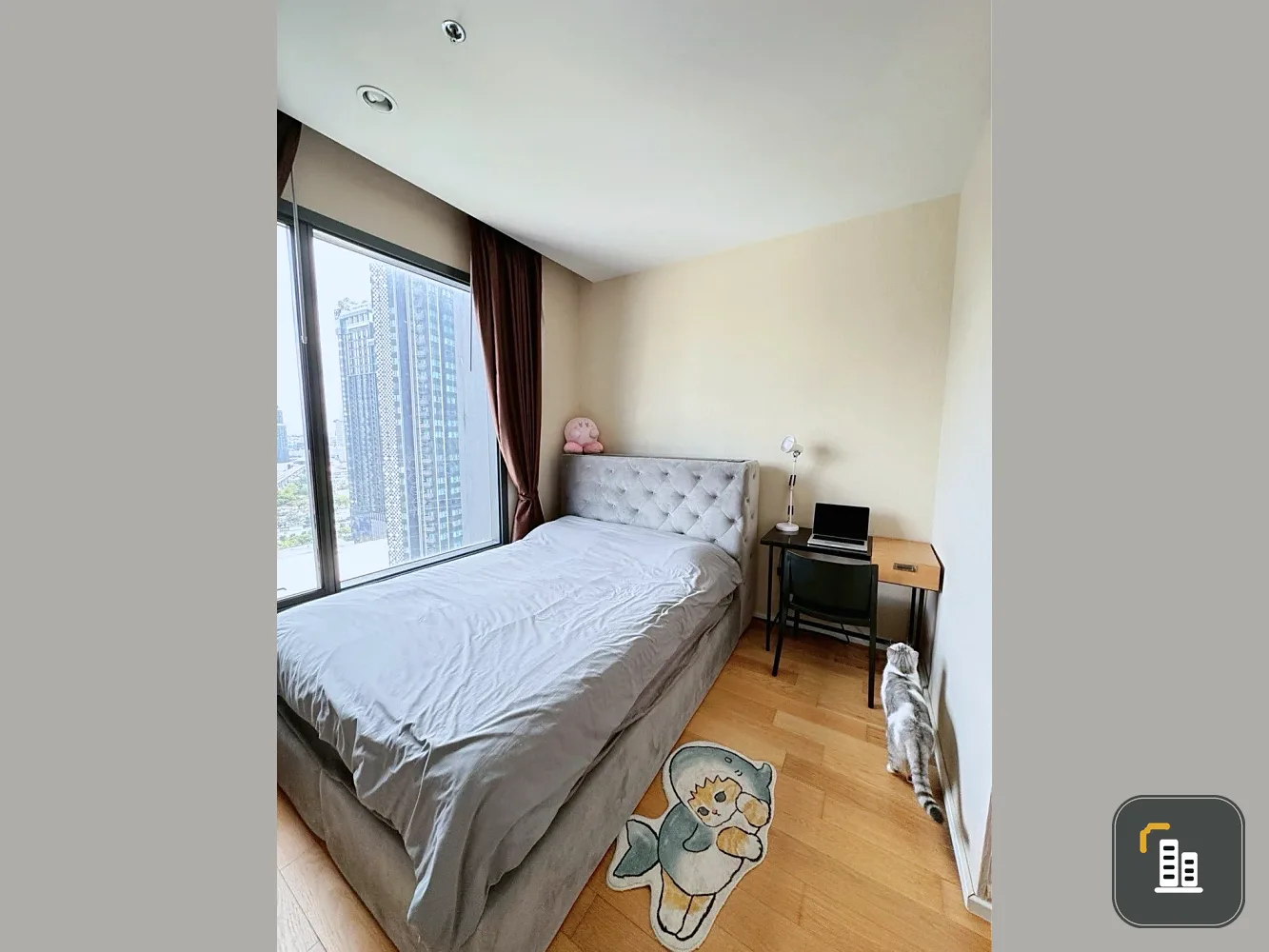For rent/sale: Condo M Ladprao, spacious room, 21st floor, high view, pets allowed. Pet owners, don't miss out, book now before it's gone!