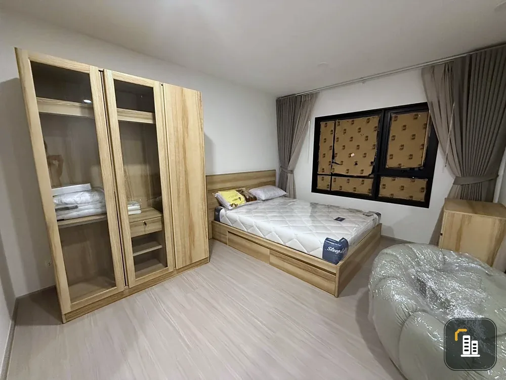 For rent: Aspire Sukhumvit-On Nut, resort style condo, 7th floor, On Nut river curve view, combined with city view. You will regret it if you miss it.