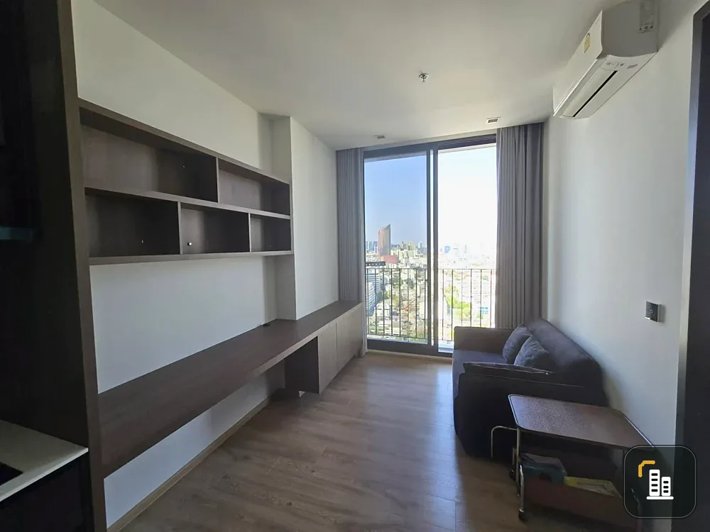 For rent: Noble Around Ari, 24th floor room, very high, great breeze, lots of usable space, don't miss it.