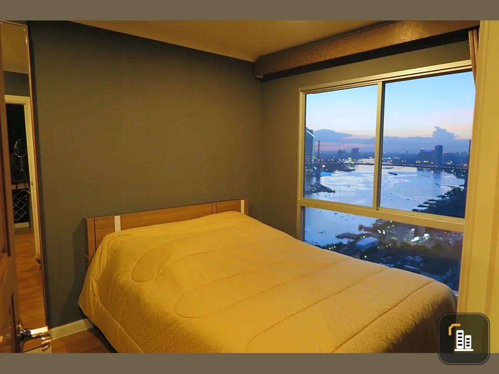 For rent: Lumpini Park Riverside - Rama 3, large room, lots of usable space, view of the Chao Phraya River, book now!
