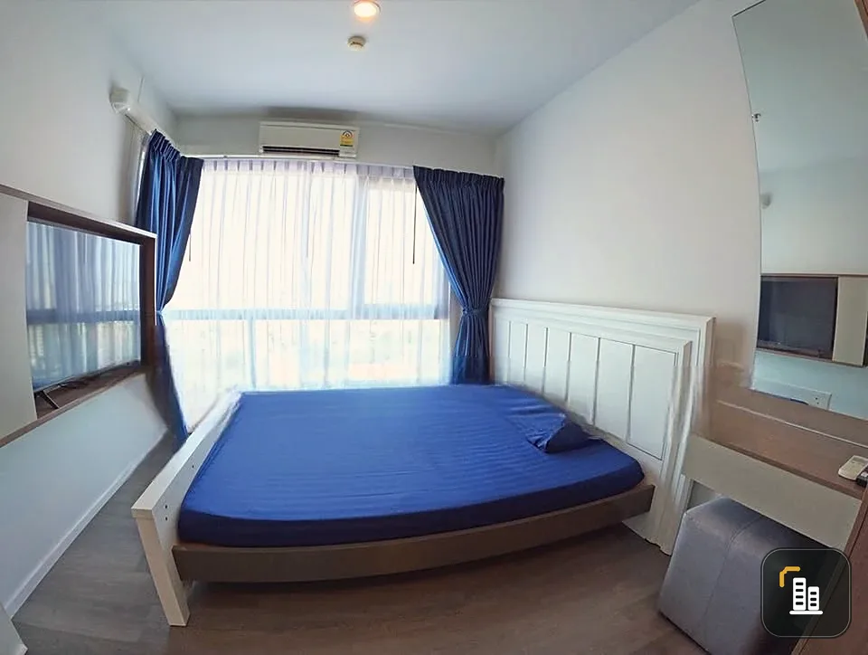 For sale: The Stage Taopoon Interchange. Bedroom with Chao Phraya River and swimming pool view. North-facing balcony, no sun. Reservation required.