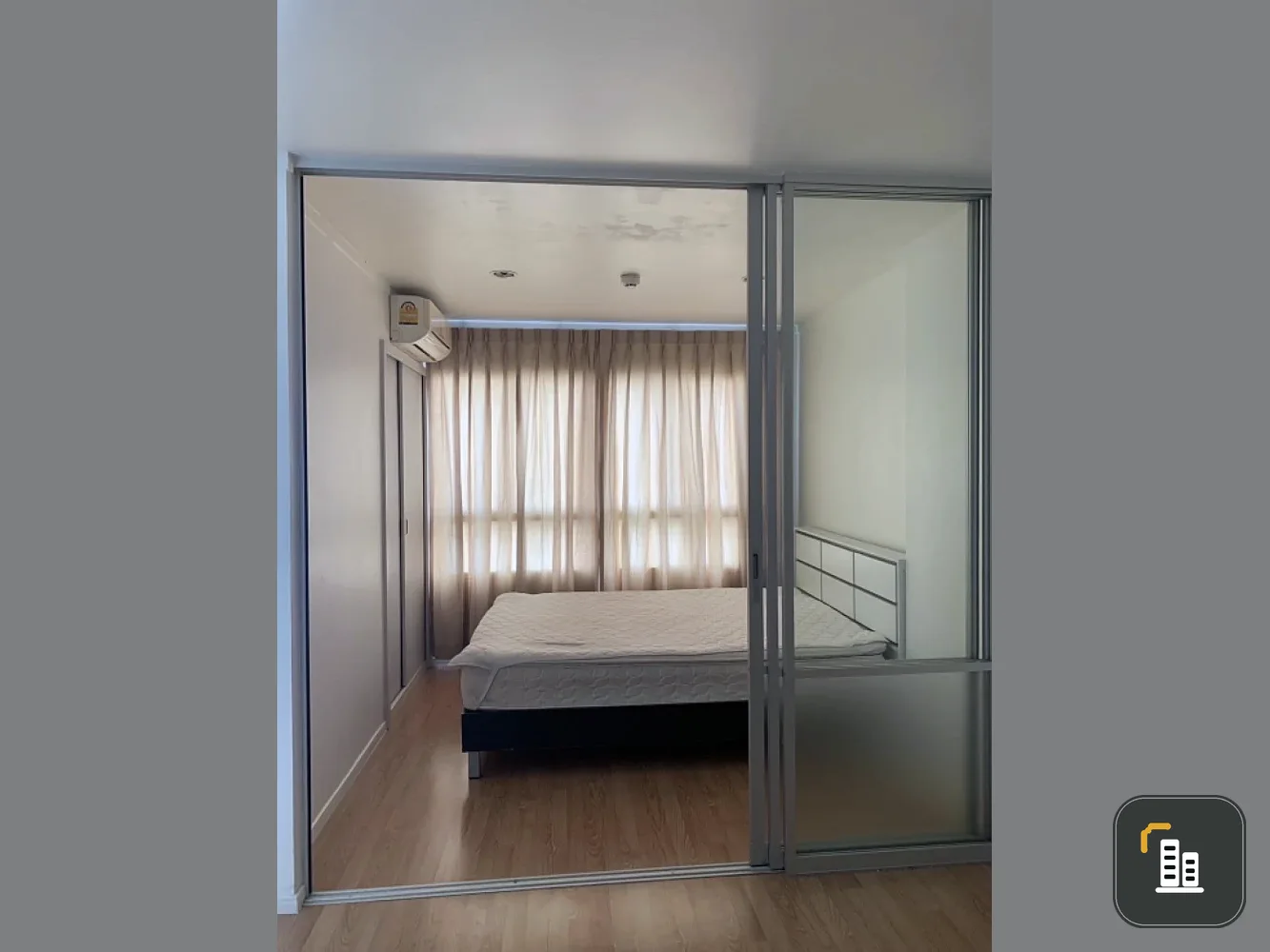 For sale: Lumpini Ville Sukhumvit 109–Bearing, 6th floor, comes with complete furniture and appliances. Reserve now.
