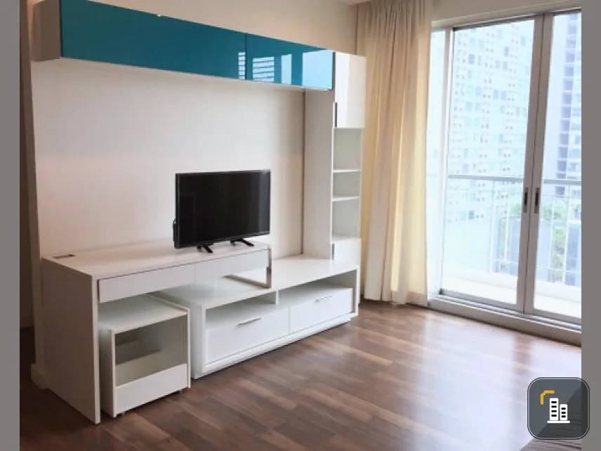 Selling The Room Sathorn-Taksin, corner room, city view, new room, clean, fully furnished. Hurry up and grab it