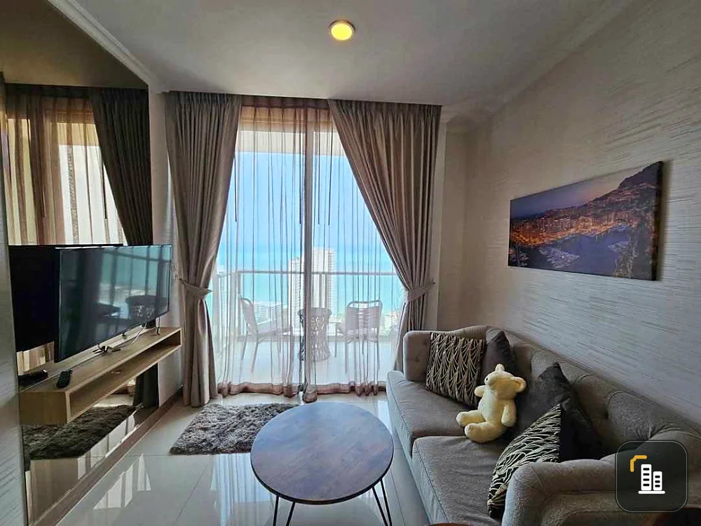 For sale, for rent, The Riviera Wongamat Beach (North Pattaya), a model room, well decorated, very beautiful sea view, high floor, interested in booki