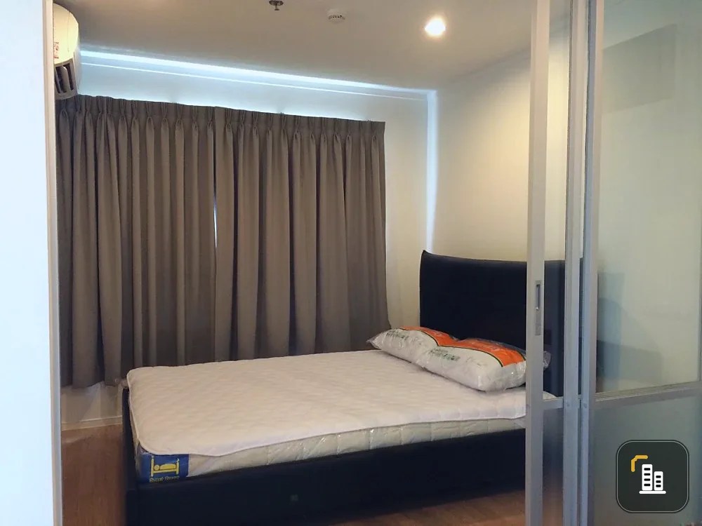 For sale: Lumpini Place Srinakarin-Huamak Station, 7th floor, partitioned room, fully furnished, ready to move in, reserve now.