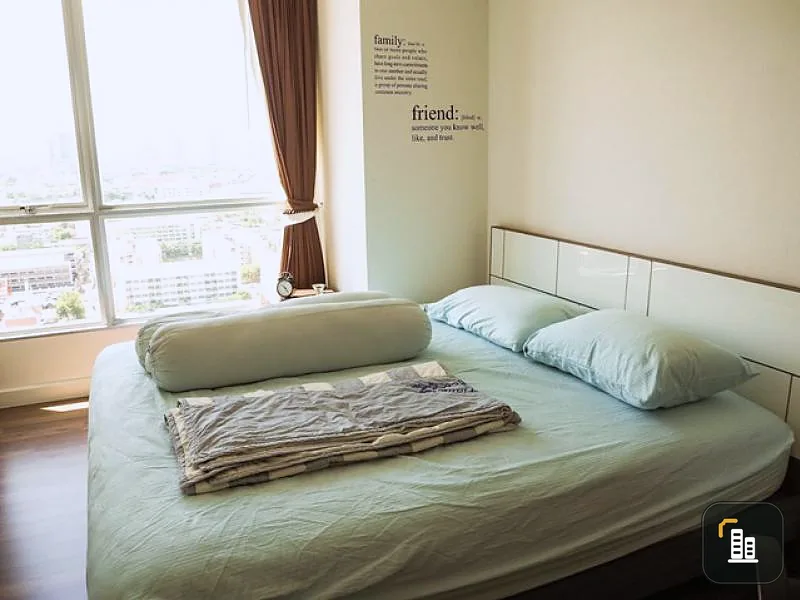 For rent, The Room Sathorn-Taksin, 22nd floor, room width 46 sq.m., lots of usable space, rent it, guaranteed that it's great.