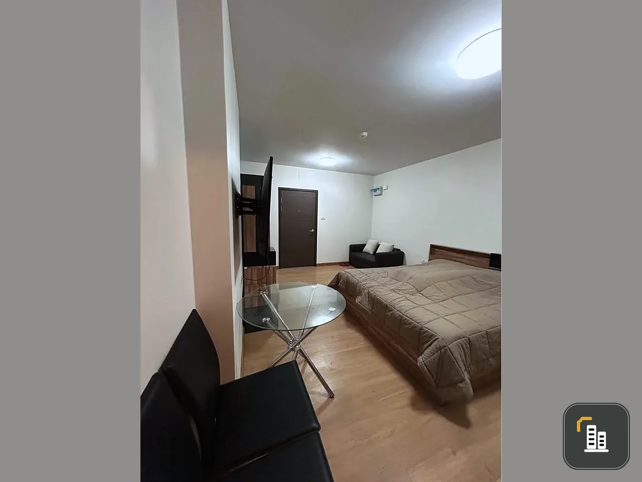 For rent: Supalai Vista, Pak Kret Intersection, studio room, 22nd floor, very high, fully furnished, must book.