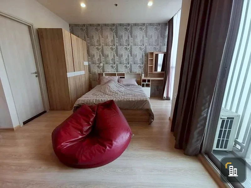For sale: Noble Revolve Ratchada, high floor, 29th floor, city view, very nice, open view, not blocked, headboard with wallpaper, hurry up and grab it