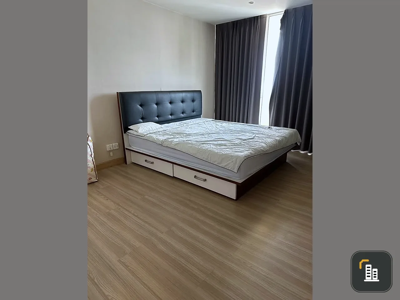 For sale: M Society Condominium, 2 bedrooms, 1 bathroom, 22nd floor, highest floor, fully furnished, don't miss out.