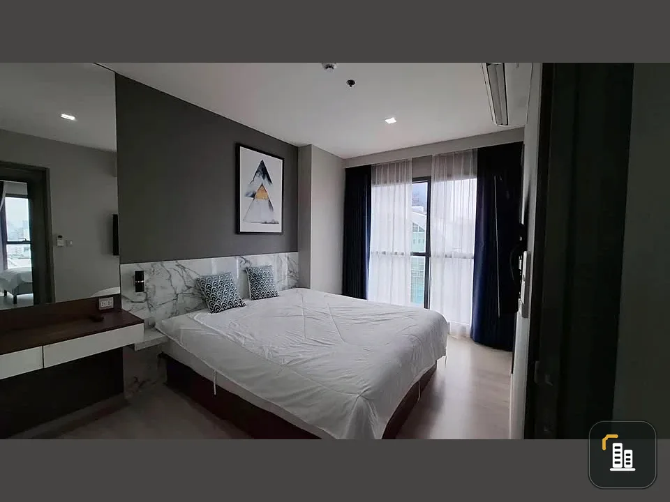 For sale: Rhythm Rangnam, large room, comfortable, 15th floor, east side, beautiful view, you will regret not buying it.