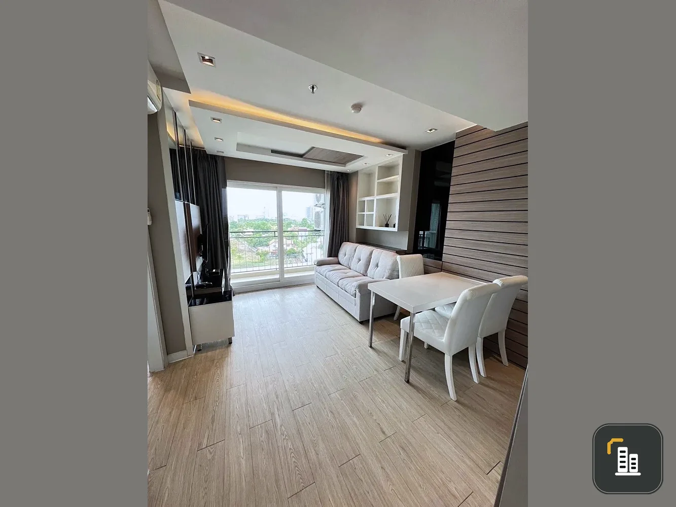 Condo for sale, La Chantia Jomtien, spacious room, ready to move in, fully furnished, just bring your bag, hurry and book before it's gone!