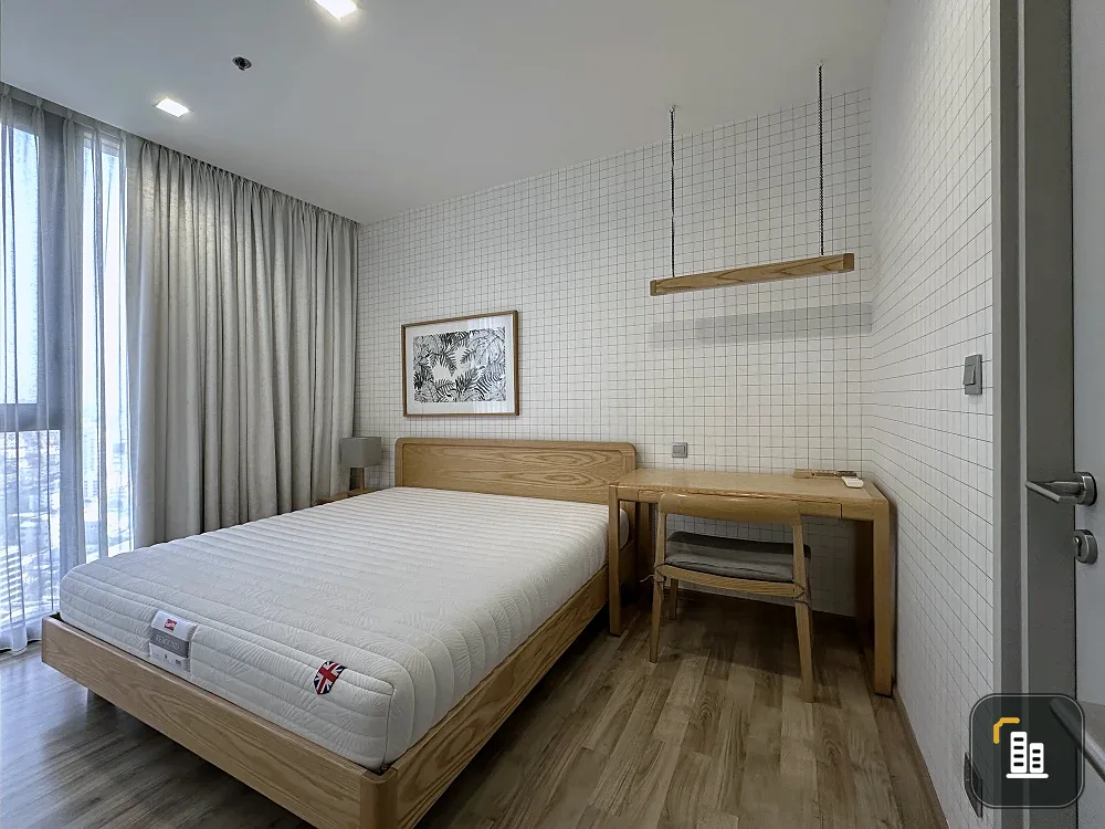 For sale: The Line Jatujak, high floor room, nicely decorated, with built-in furniture and electrical appliances. You must reserve this.