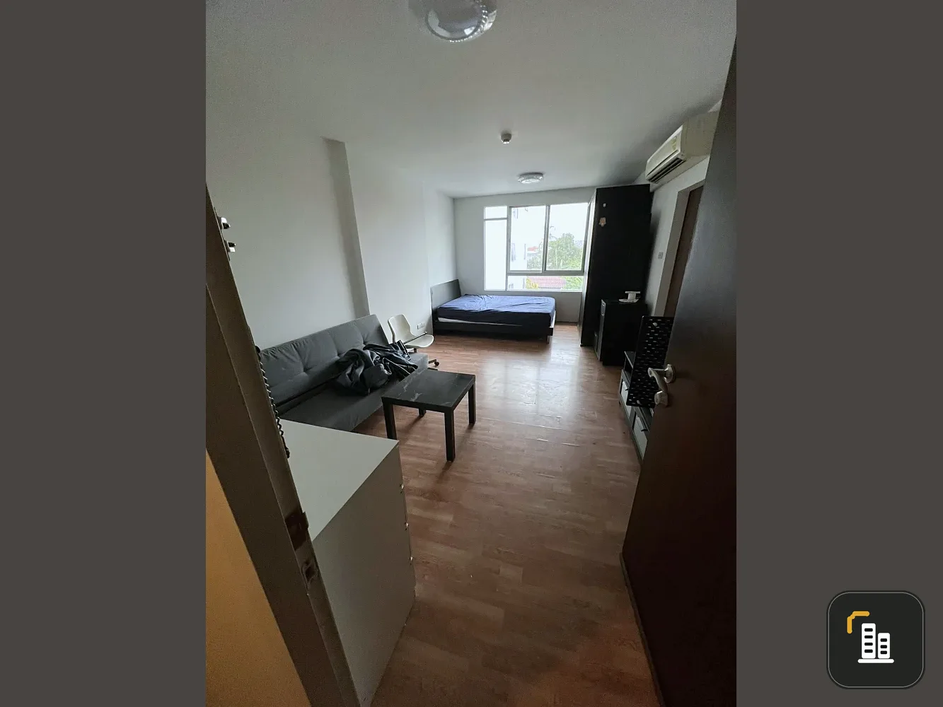 For sale: Ivy Ratchada, studio room, clean, airy, fully furnished, can't miss out on booking.