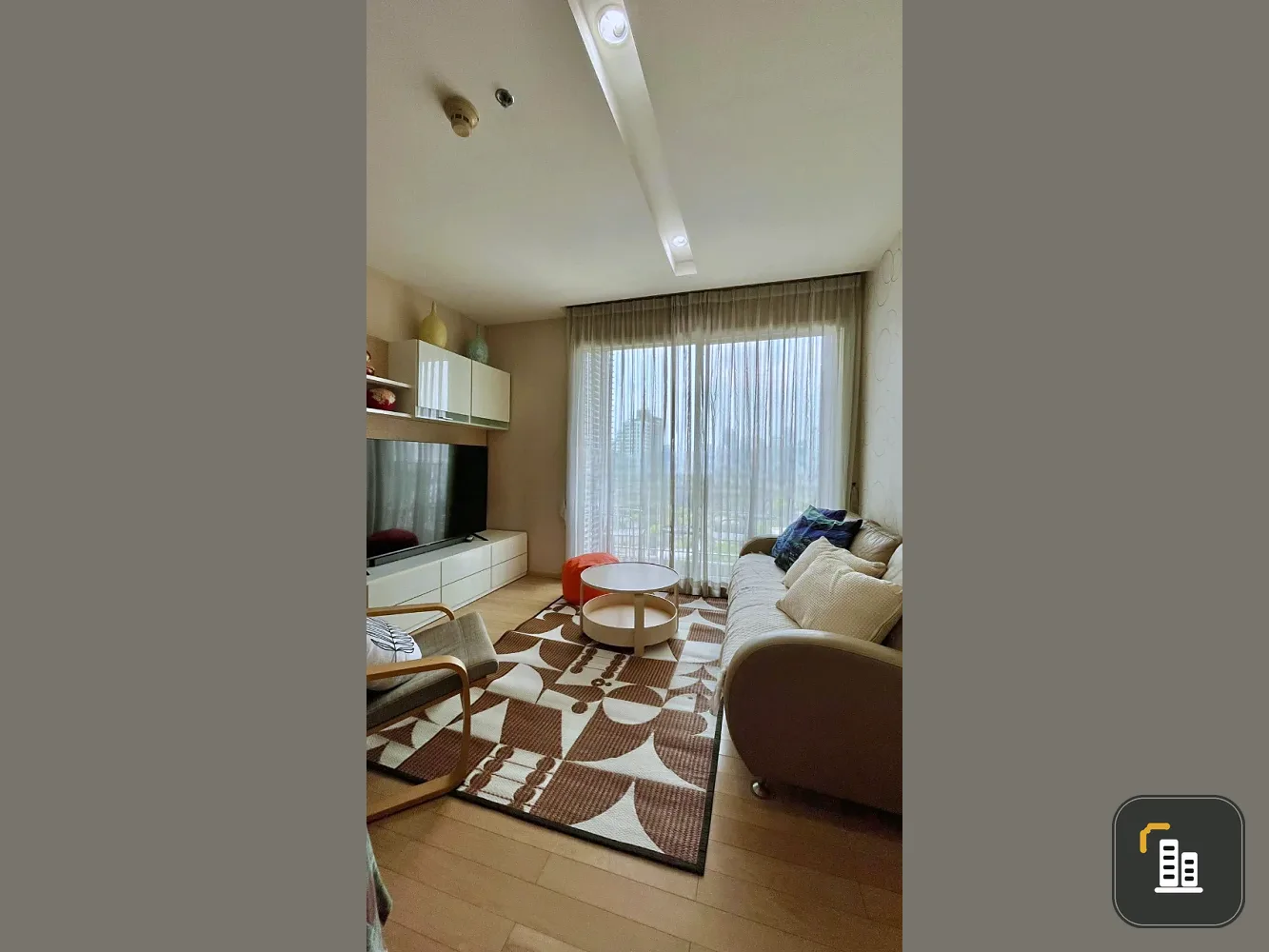 For rent Siri @ Sukhumvit, very spacious room, lots of usable space, beautiful view and no blocked view. Book now and you won't be disappointed.