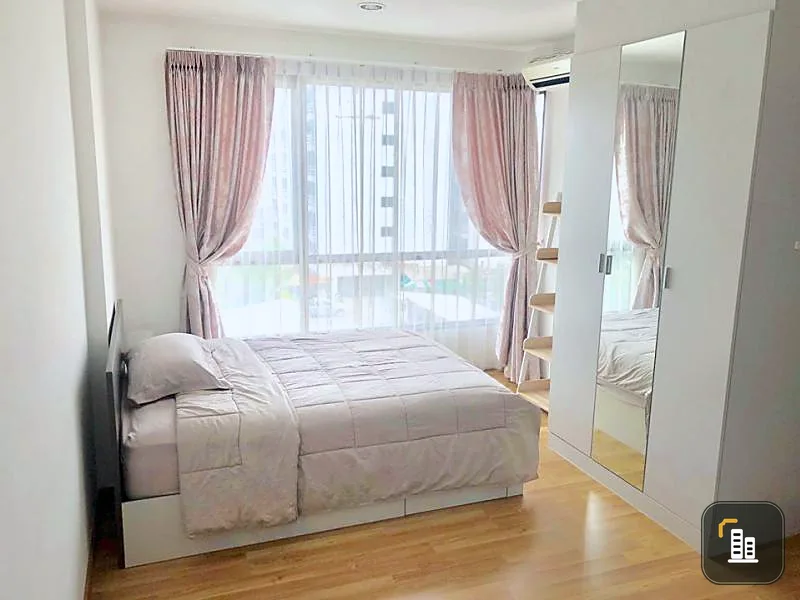 Urgent sale, Premio Vetro, Kasetsart, fully furnished, ready to move in. Front view of the room is a swimming pool. First come first serve!!