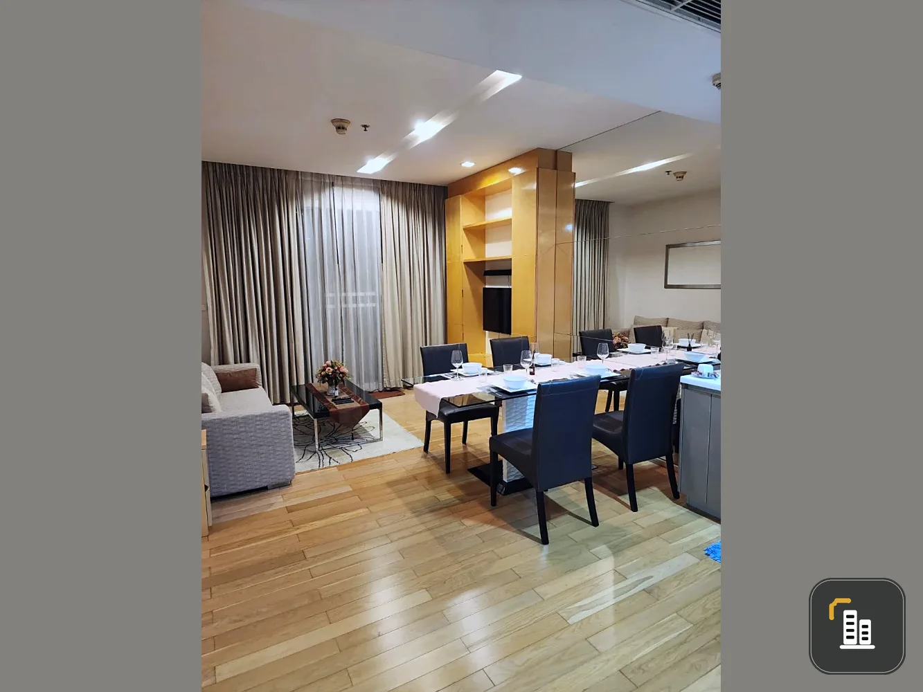 For rent Siri@ Sukhumvit (Siri at Sukhumvit), spacious room, comfortable, suitable for a family, well-built-in room, full of amenities, book now, don'
