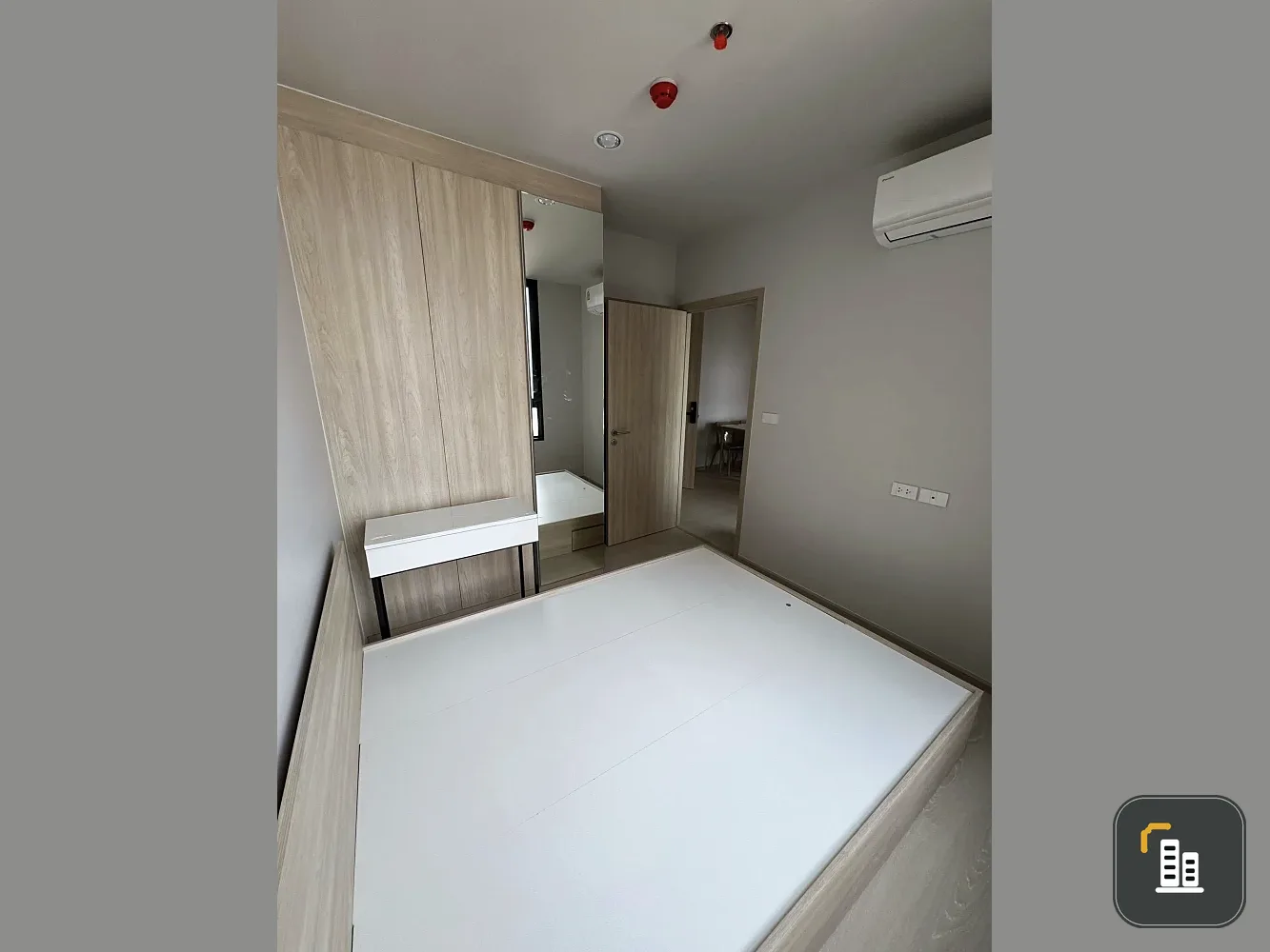 Condo for sale: Noble Nue Mega Plus Bangna. Large room, comfortable living, well-built-in interior. Reserve now before you miss out!