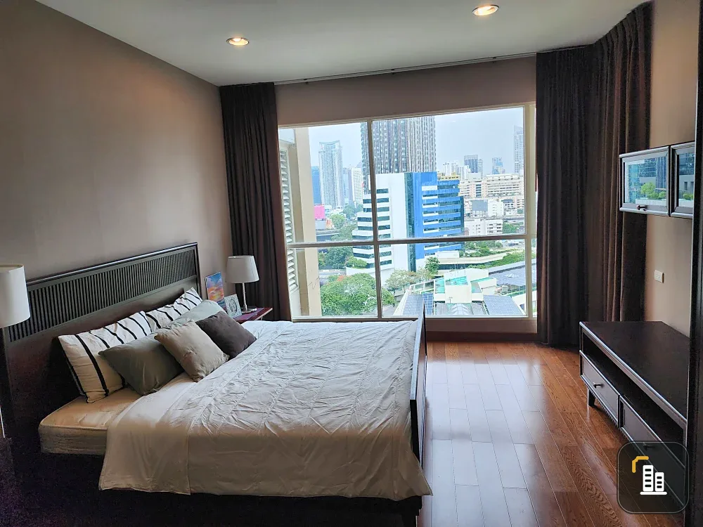 For rent: The Address Chidlom, spacious room, comfortable, high-rise city view, comes with a super cool bathtub. If it's this good, hurry and book now