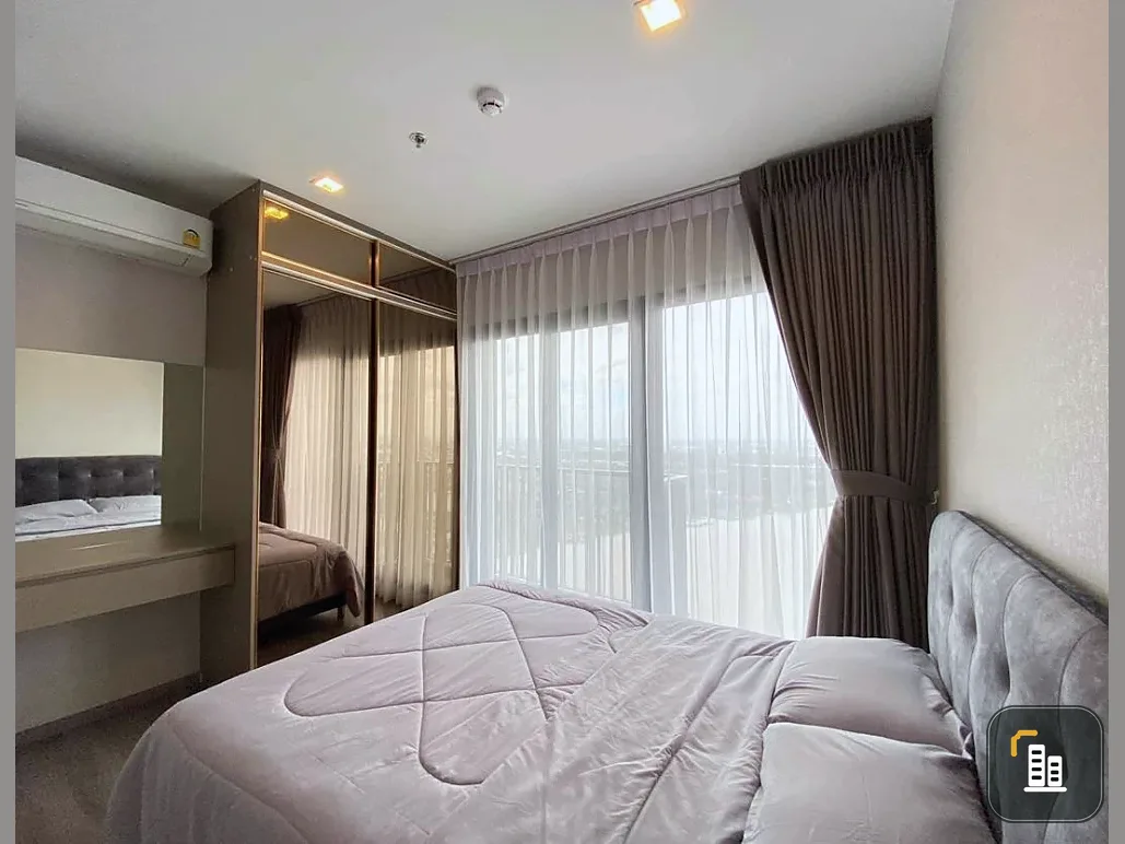 For rent: The Politan Aqua, 52nd floor, very high, Chao Phraya River view, north facing, cool and comfortable, not hot, must book.