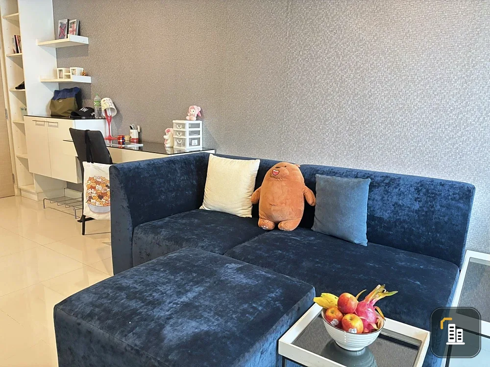 For sale: Metro Sky Ratchada, corner room with privacy, lots of usable space, fully furnished, reserve now!