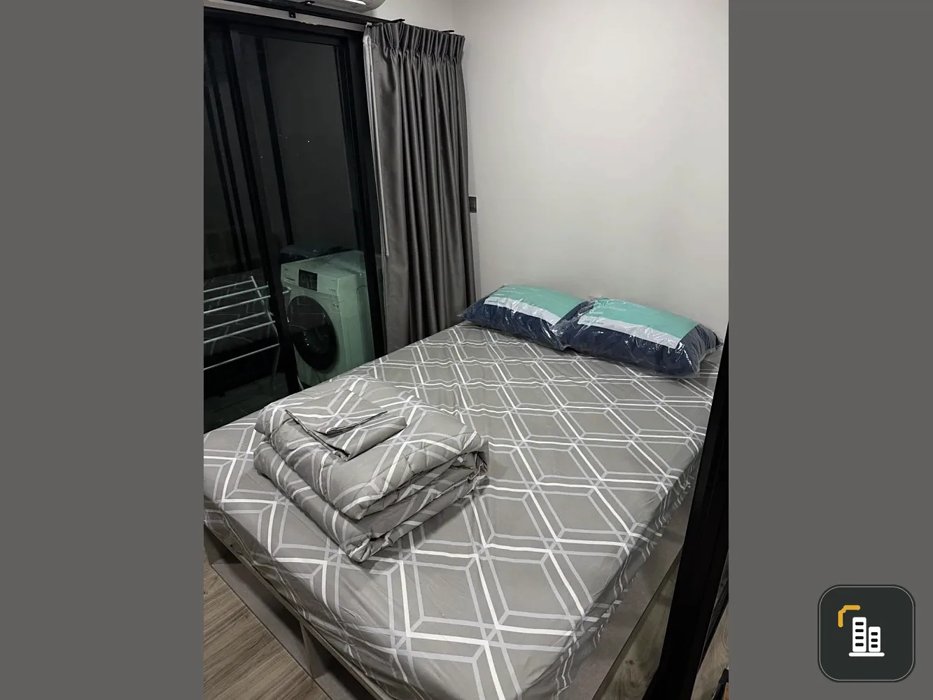 For rent Kava Mutant Salaya, a nice room, well separated, great price, you can't miss it.