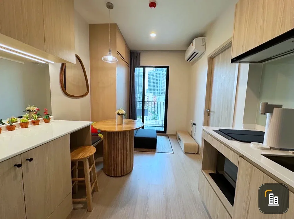 Nue Noble Ratchada-Ladprao, corner room, 27 sq m., has a foldable extra bed, beautifully decorated, more storage space, book now, don't hesitate.