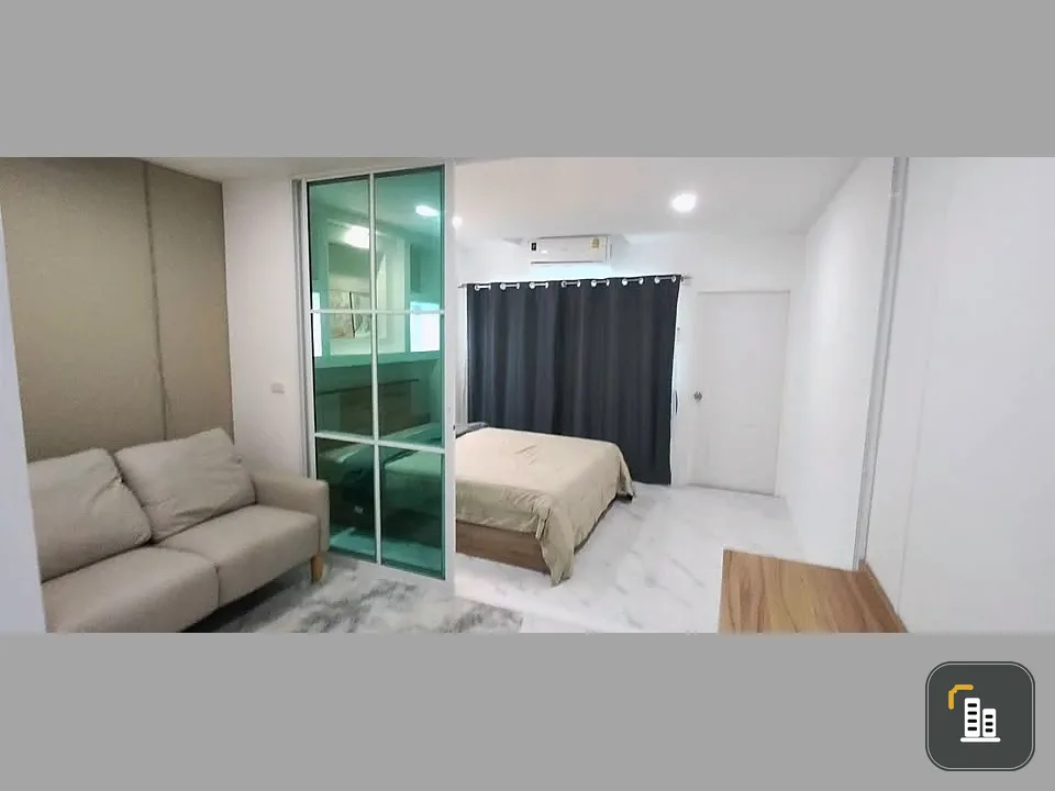 Condo for sale Ratchada Prestige Ladprao, spacious room, lots of usable space, view of the swimming pool, reserve now