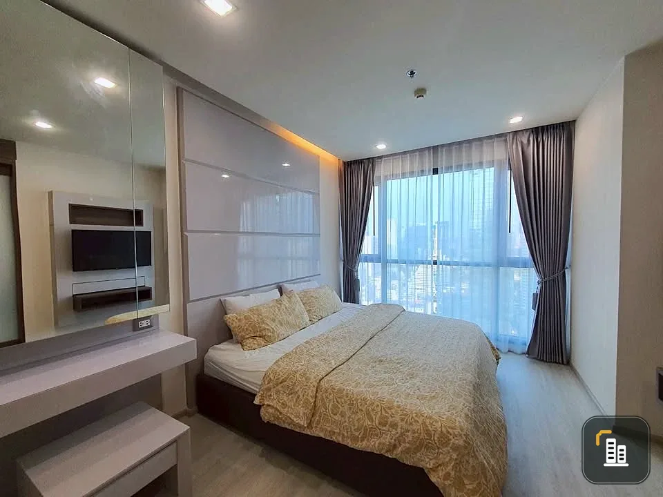 For sale: The Address Sathorn 12, spacious room, comfortable, comes with complete facilities. Good like this, book now, don't miss out!!