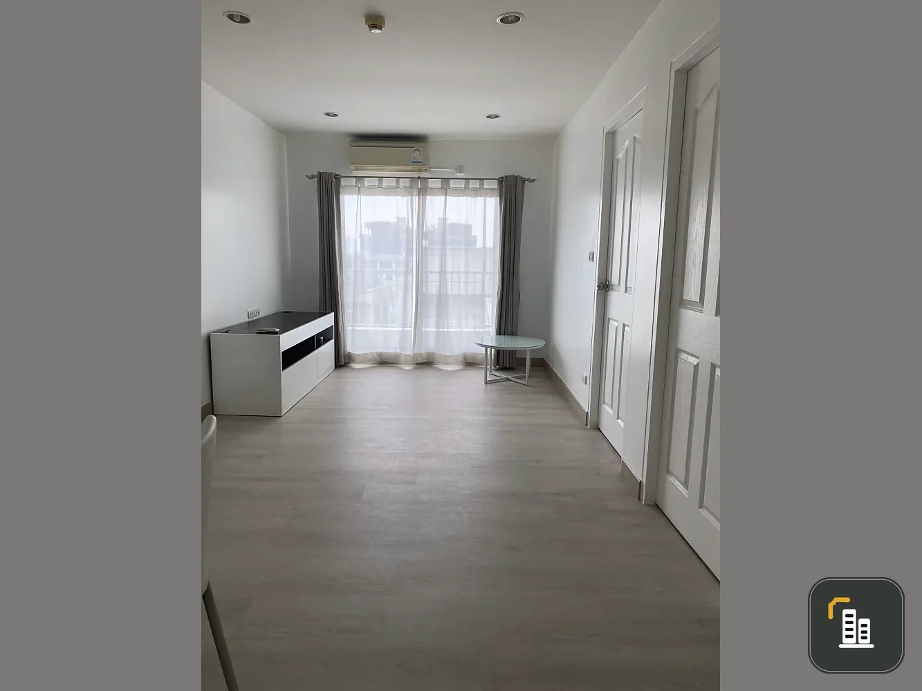 For sale: The niche id ladprao 130, 7th floor, corner room, quiet, very suitable for relaxation, spacious area, don't miss it.