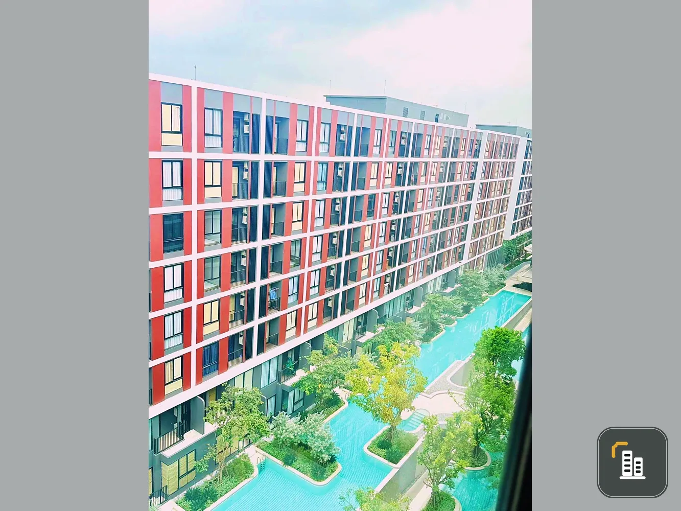 Condo New Core Kukot for sale, spacious room, comfortable, 2 bedrooms, swimming pool view, skytrain view, good deal, hurry and book now before you mis