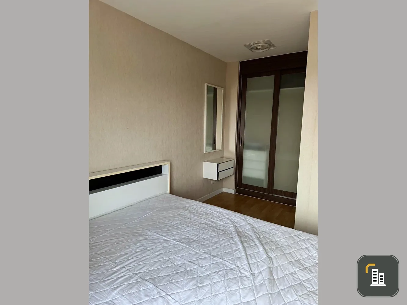 For rent Condo Unicca Pattaya, spacious room, lots of space, comes with complete electrical appliances, don't miss it.