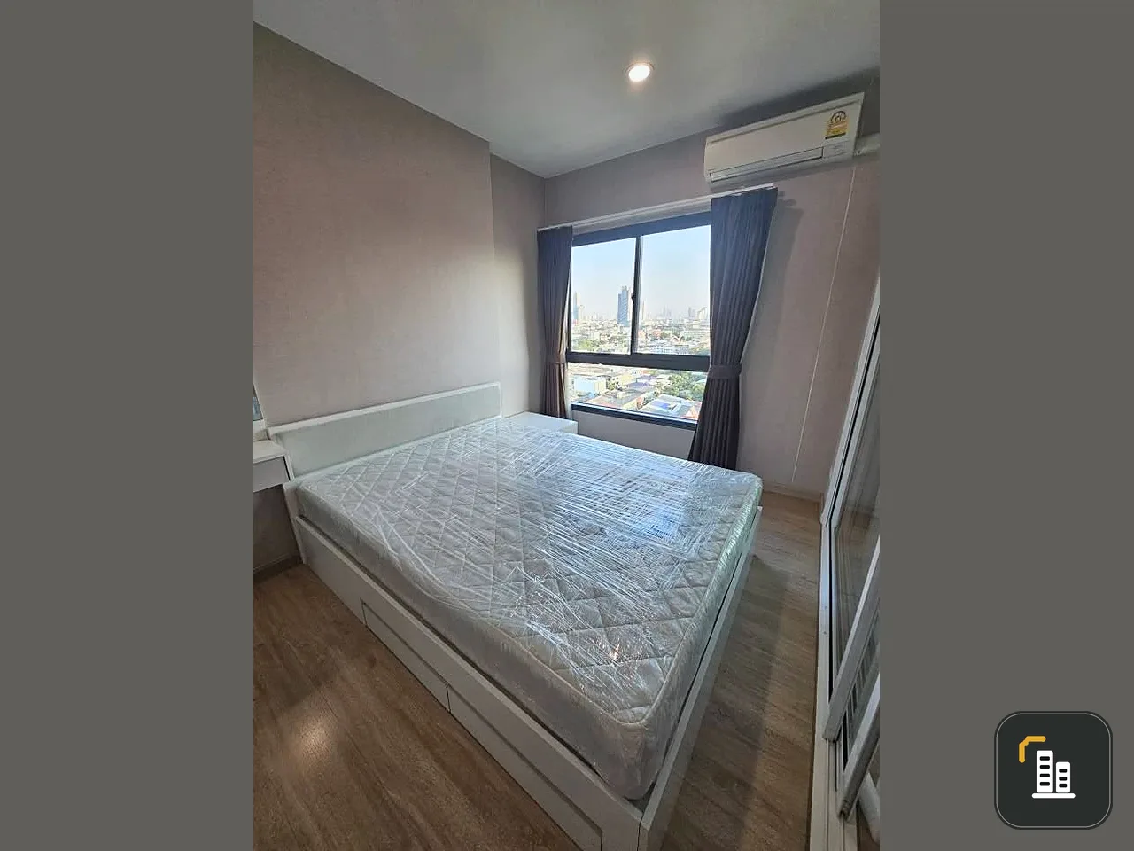 Condo for sale, Parkland Phetkasem-Tha Phra, 15th floor, open city view, no buildings blocking, great price, come and own it now.