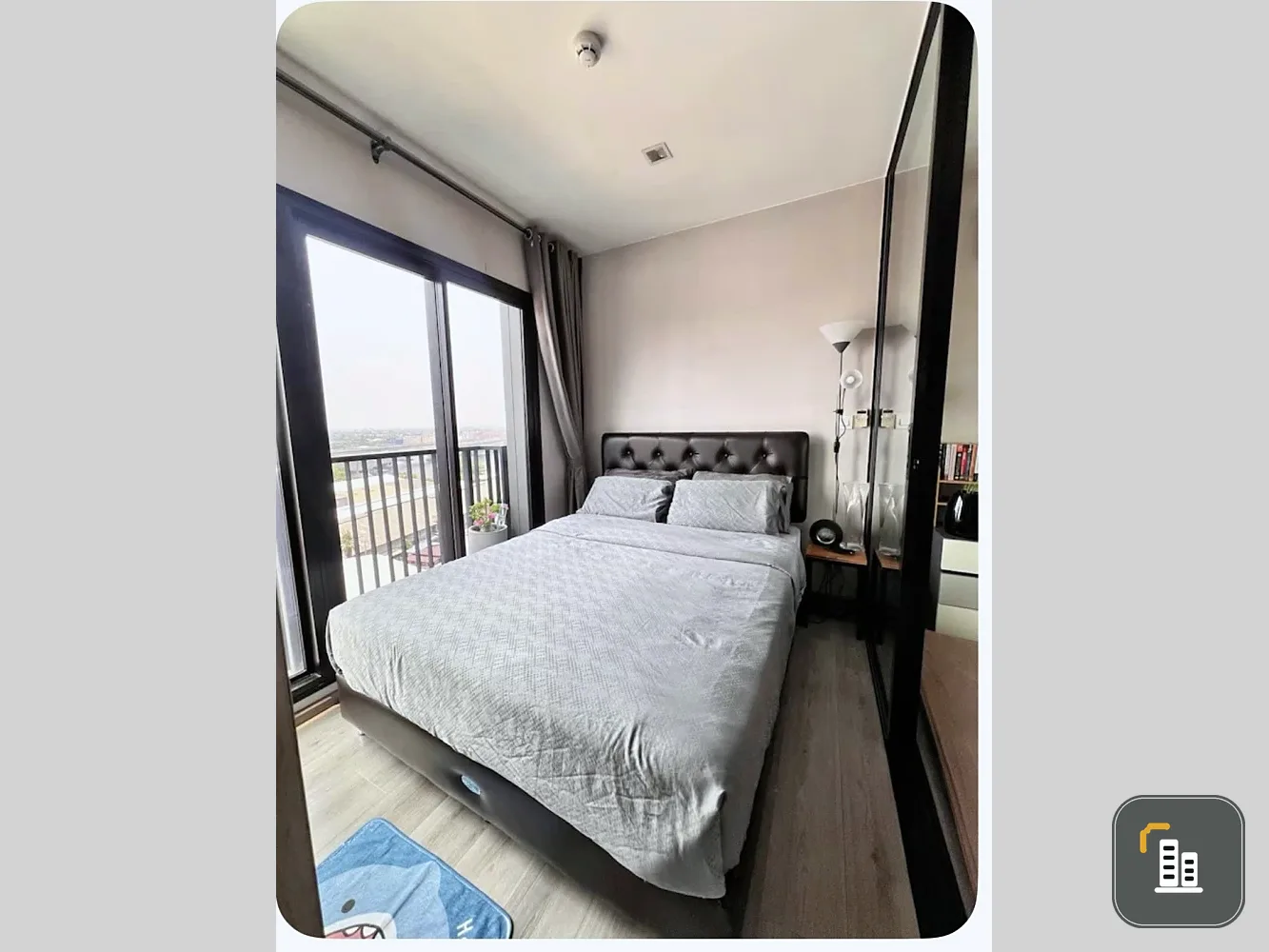 Selling the Politan Rive, a room with built-in cabinets, beautiful city view, no blocked views, ready to book now.