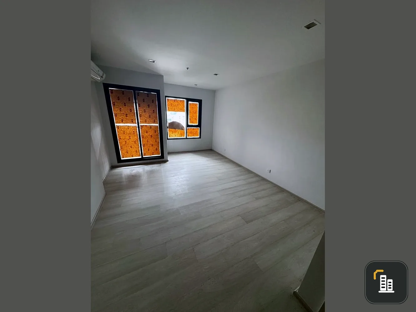 Selling Life One Wireless, empty room, decorated room, don't miss it, location in the city center, hurry or you'll miss out.