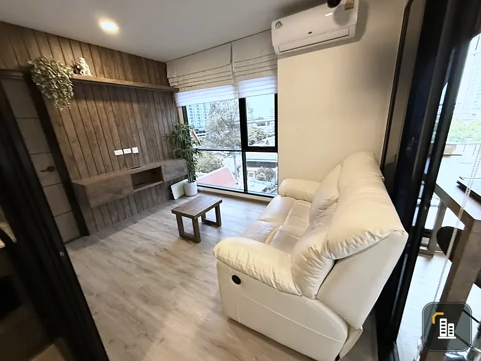 For sale: Beat Bangwa Interchange, corner room, confirmed very quiet because the room is next to the fire escape, fully built-in, can drag a suitcase