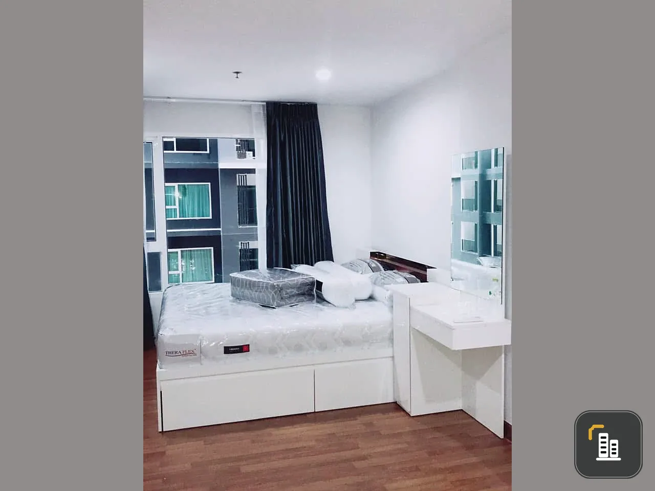For sale: Regent Home Bangson, 8th floor, swimming pool view, quiet and private, fully furnished, ready to move in, reserve now, urgently.