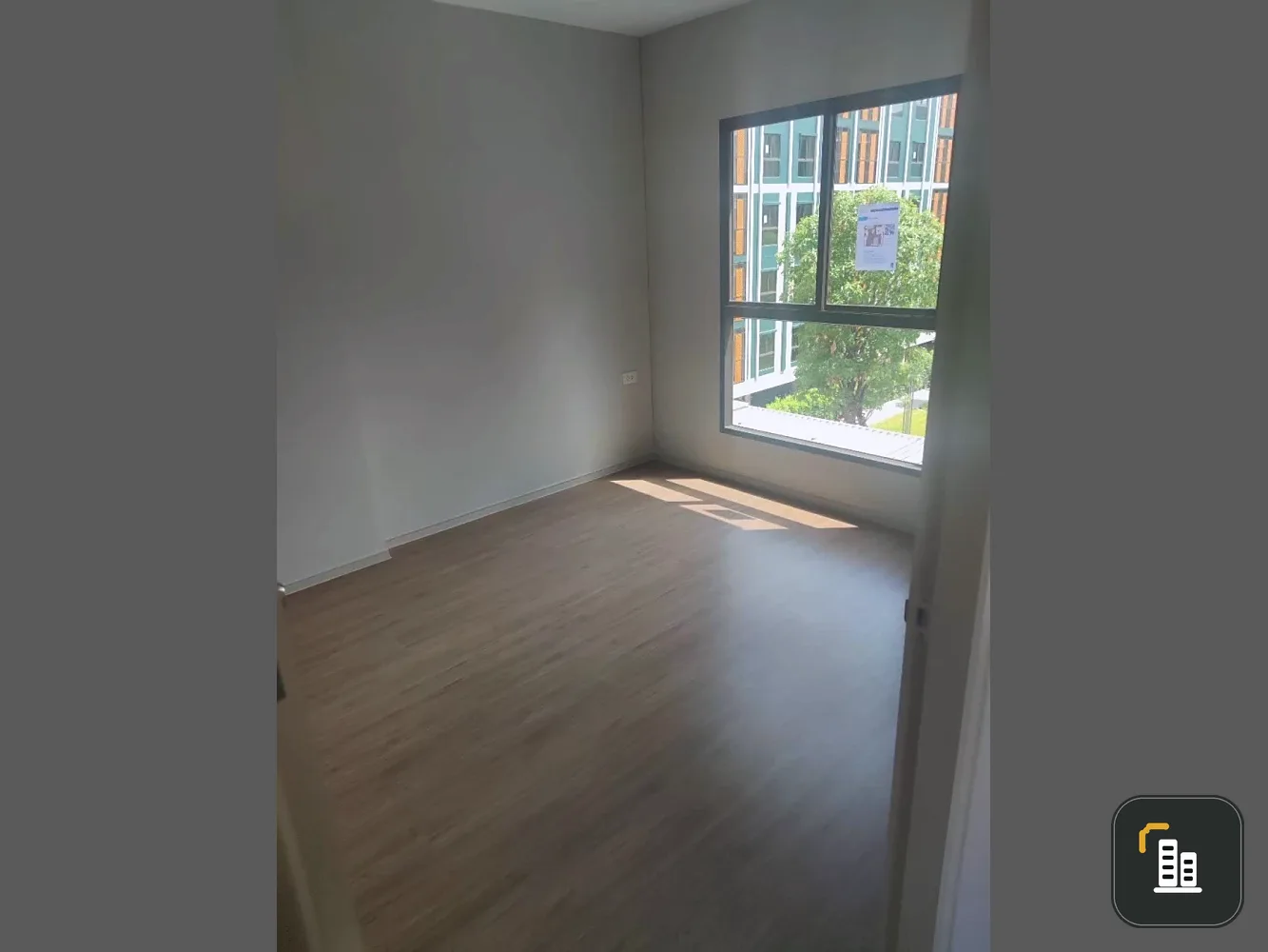 For sale: Lumpini Selected Charan 65 - Sirindhorn Station, 4th floor, corner room, pool view. Interested in becoming an owner? Reserve now!