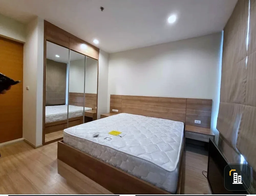 For rent: Rthythim Rathada Huaykhang. Spacious room, comfortable, high floor, fully furnished. Hurry before the room is gone!!
