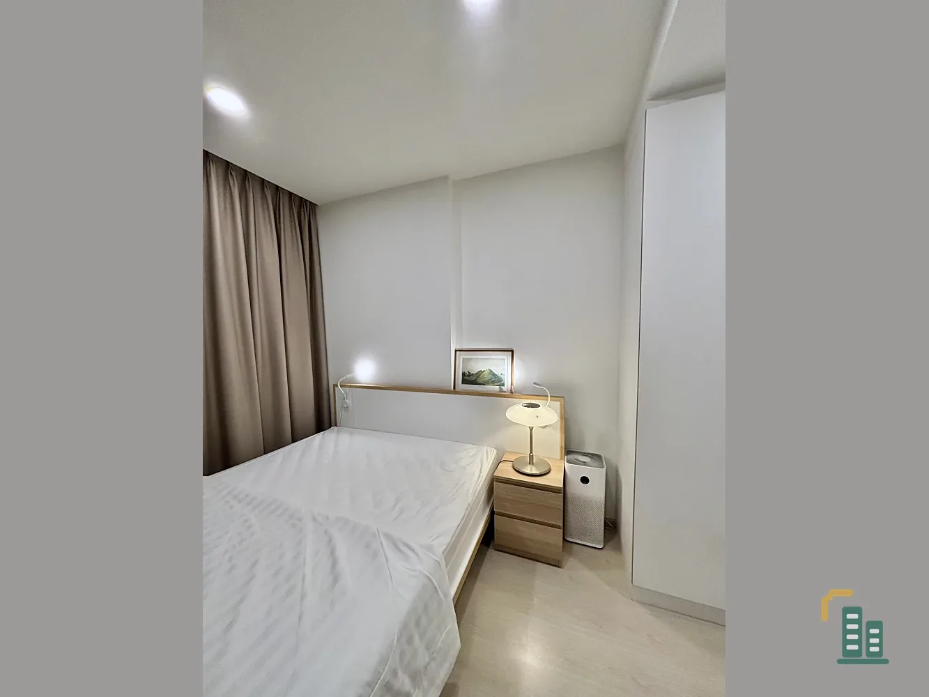 For rent: Noble Ambience Sukhumvit 42, decorated in warm tones, good location, beautiful view, not blocked, don't miss it.