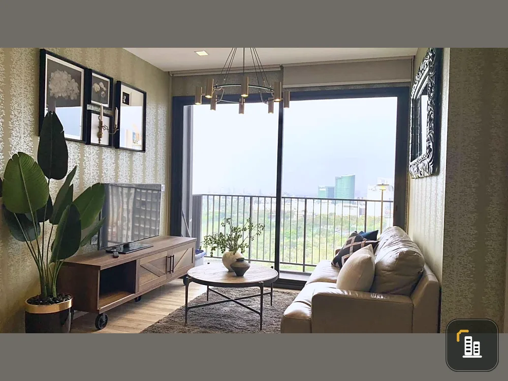 For rent: THE LINE Jatujak, corner room, 31st floor, very high, beautiful view of Chatuchak Park, fully furnished, hurry and book now.