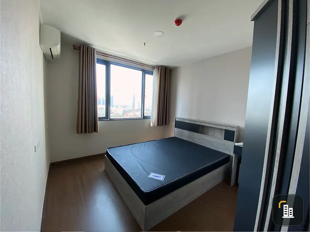 For rent: Artisan Ratchada, very spacious room, high floor, great breeze, hurry and reserve before you miss out.
