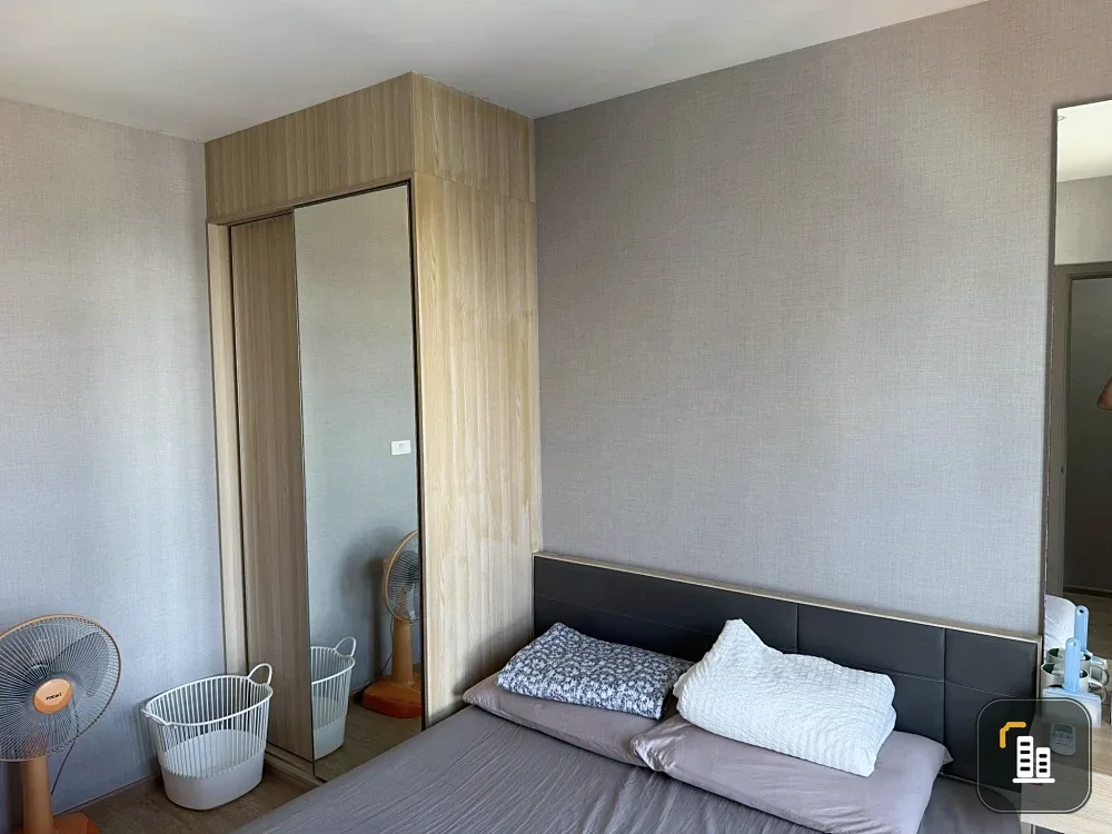For rent Ideo O2, 5th floor, room comes with complete furniture and electrical appliances. Book now, don't miss it.
