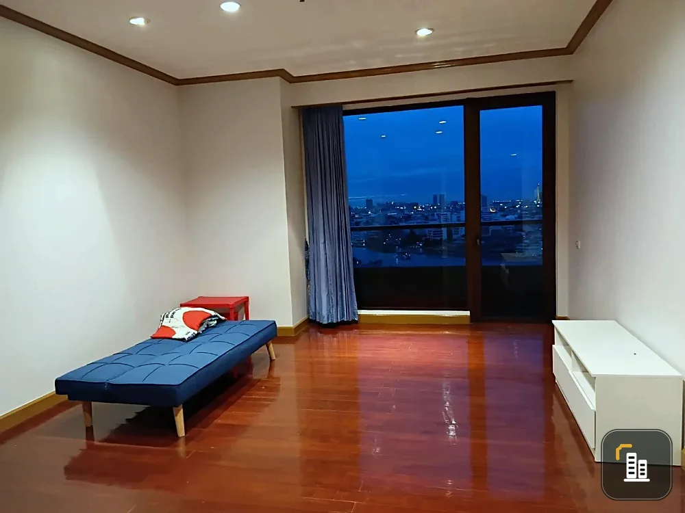 Condo for rent Baan Chao Praya, spacious room, 16th floor, river view, come and reserve before you miss your chance.