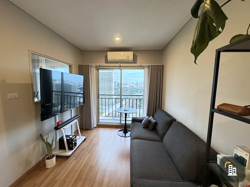rent/sale Lumpini Place Taopoon - Interchange 1 bedroom, 1 bathroom, lots of usable space, comes with a large sofa, comfortable to sit on, book now.