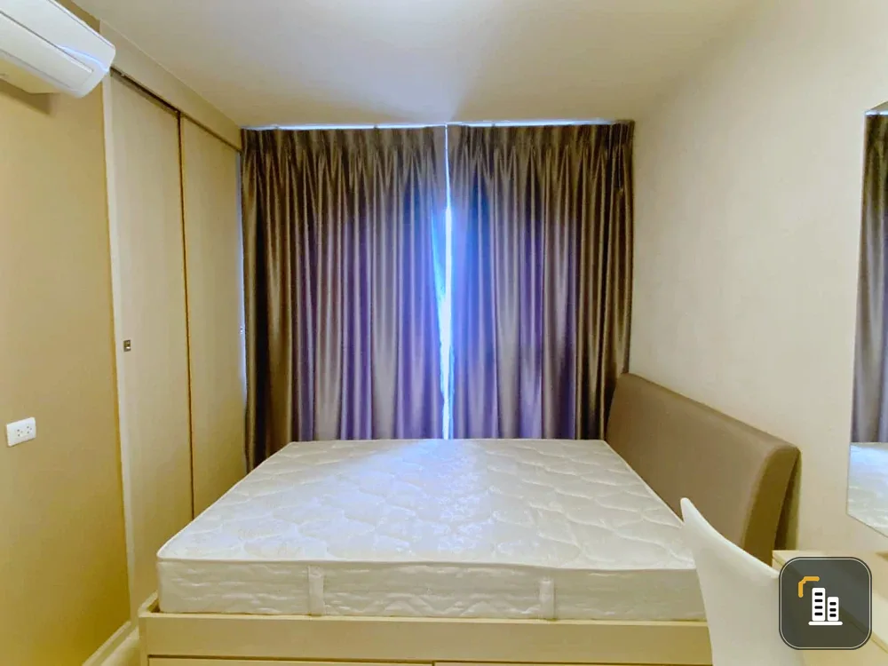 For sale: Condo Aspire Ratchadaphisek 2, fully furnished, wallpaper in the whole room, clearly separated kitchen. Reserve now before you miss out!!