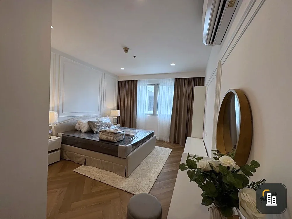 For rent, for sale: The Star Estate@Narathiwas, decorated in a theme, lots of usable space, good location, hurry and book now.