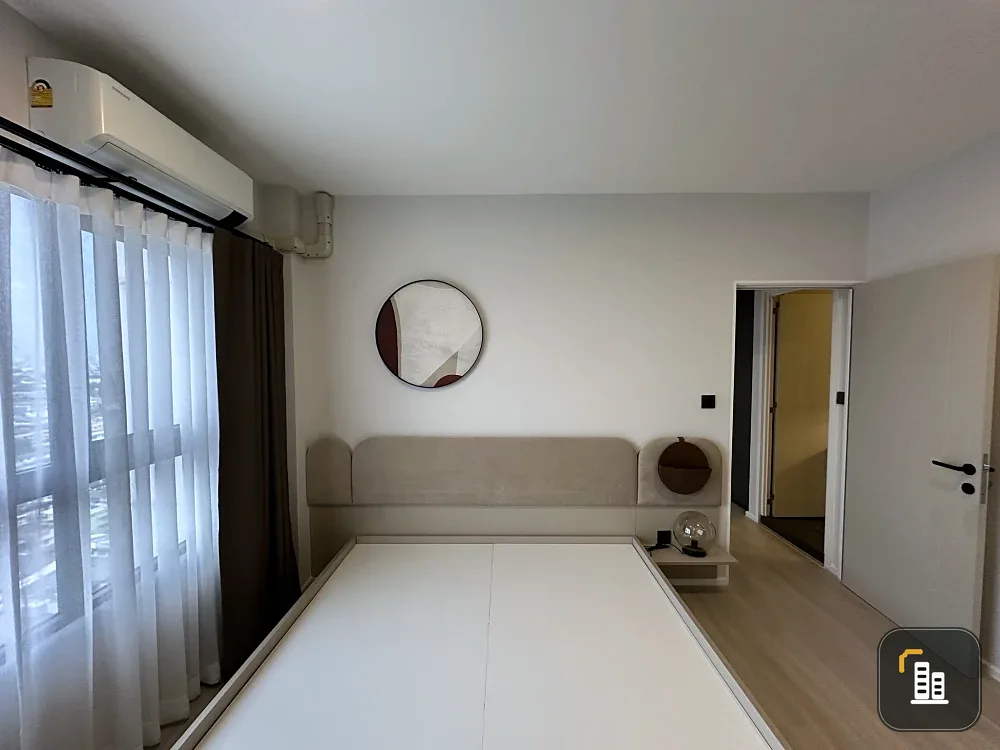 Condo for sale: The Key MRT Phetkasem 48, wide-fronted room, airy and comfortable feeling, peaceful and private, book now.